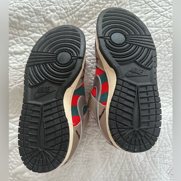 Nike SB Dunks red/khaki/green Freddy Krueger Women’s 8 - Picture 5 of 7